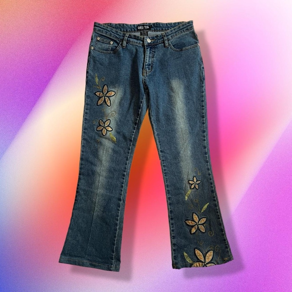Floral embroidered Wide Leg Jeans
